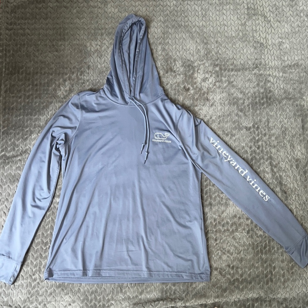 Blue vineyard vines performance tee, long sleeve with hood, size M